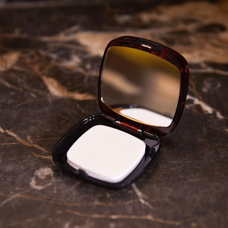 Loreal Paris Infallible FoundationInAPowder Franchise All 06Mirror